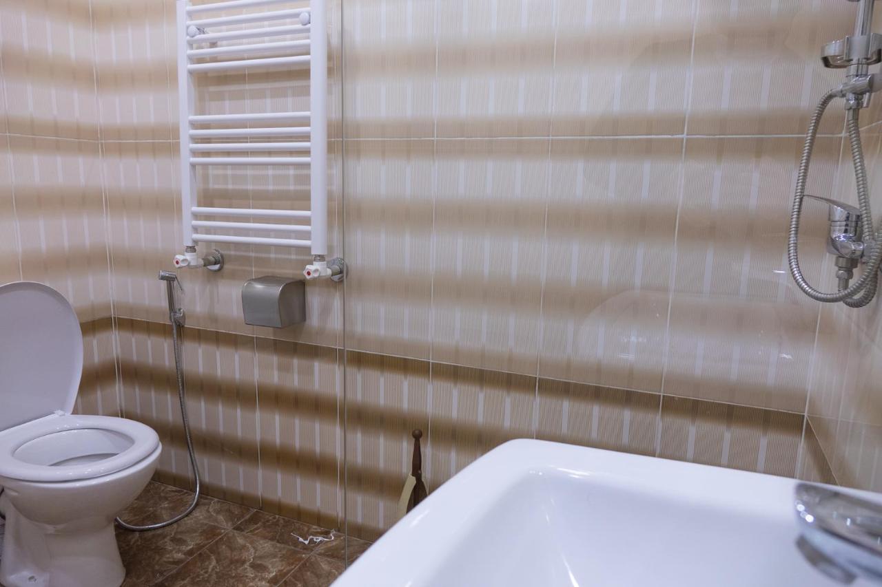 Midcity Hostel Erivan Dış mekan fotoğraf
