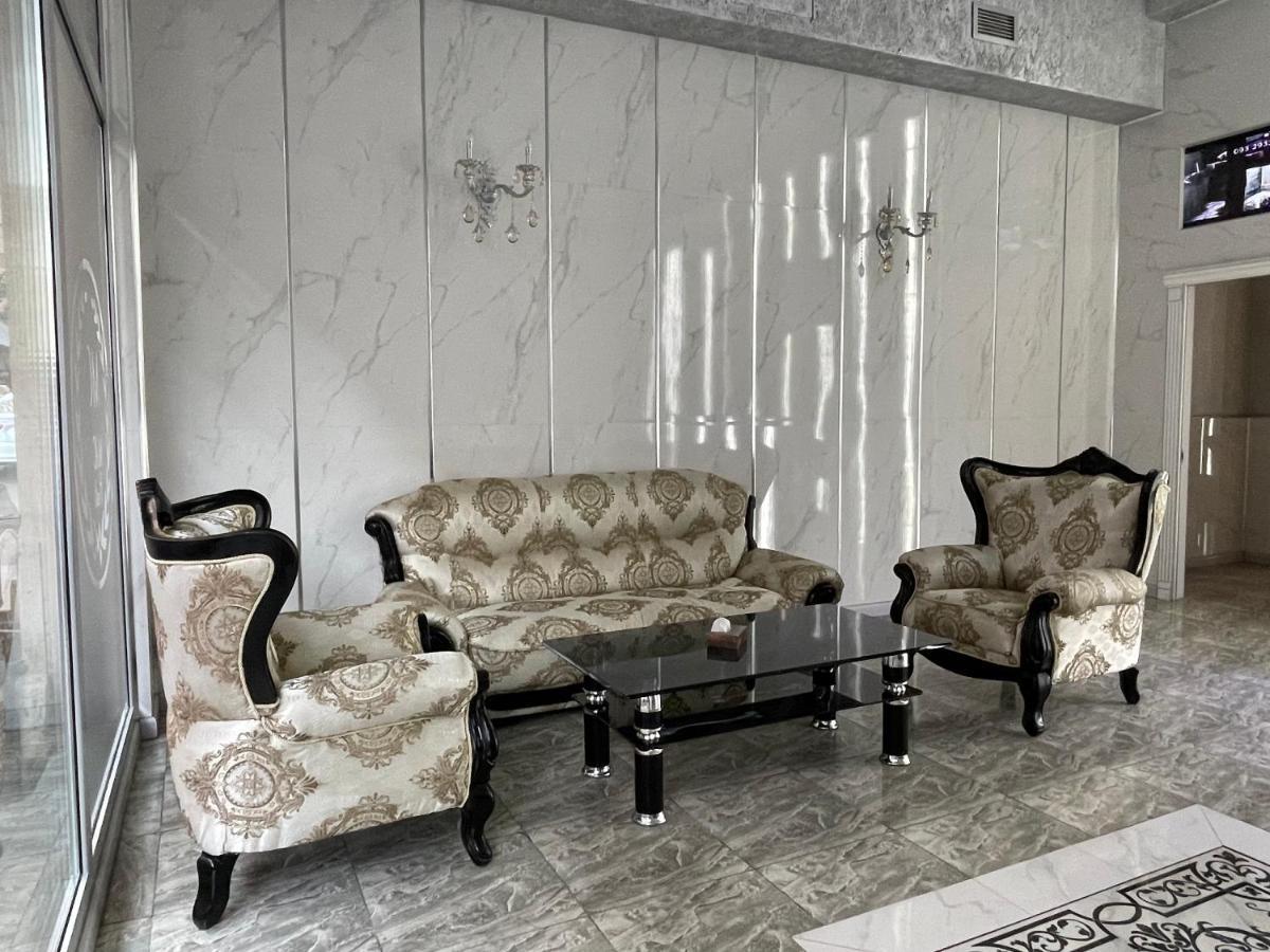 Midcity Hostel Erivan Dış mekan fotoğraf